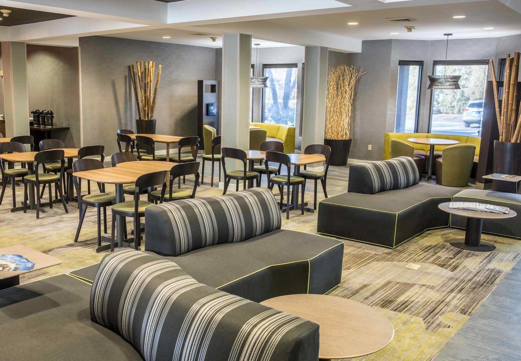 Hotel Courtyard By Marriott Norwich Exterior foto